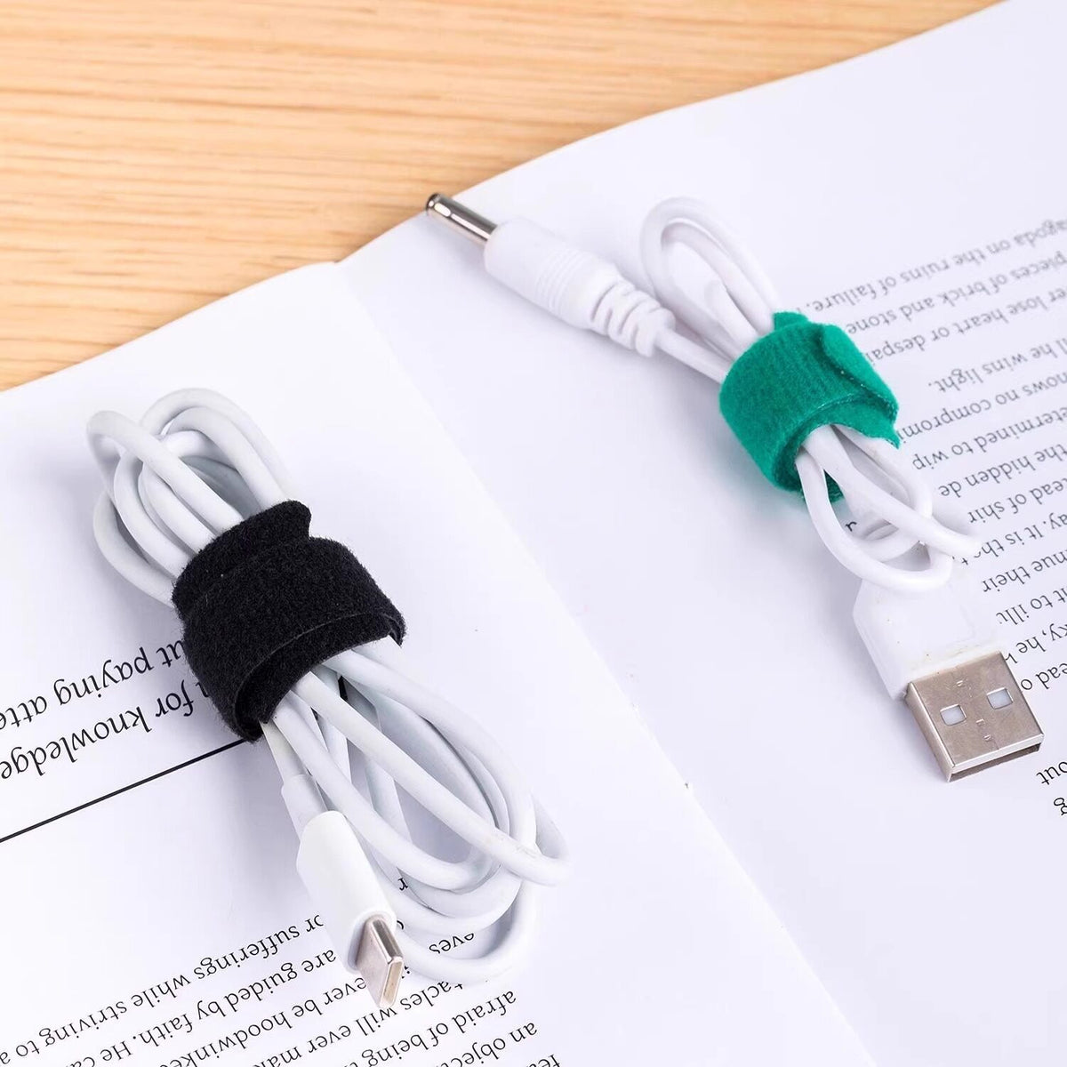 Storage wire manager, winding hub, data cable, cable management, coiled wire harness, cable tie, self-adhesive velcro